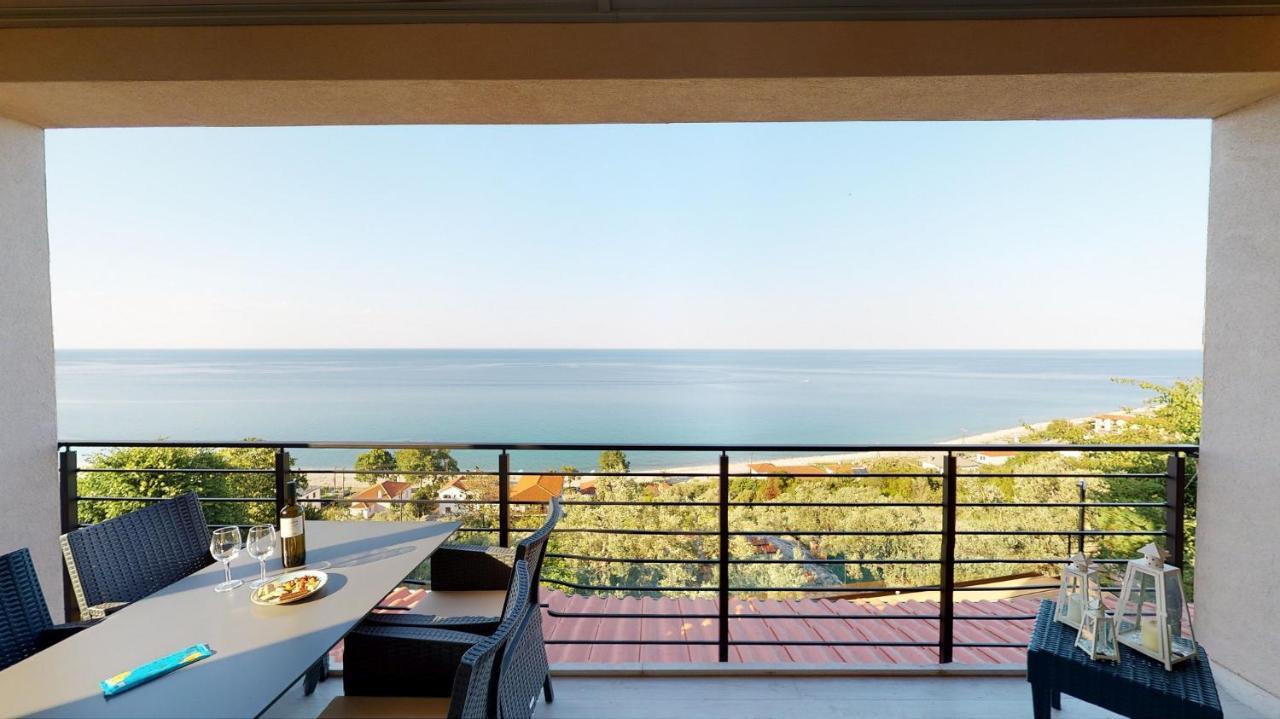 KALLiA SUITES- CHOREFTO Exterior foto